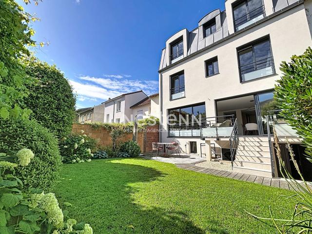 Maison 7 pièces 192 m²