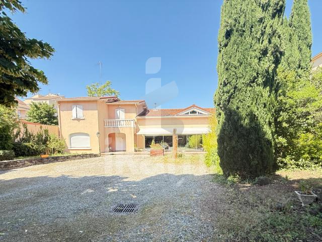Maison 7 pièces 193 m²