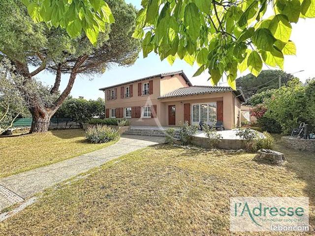 Maison 7 pièces 193 m²