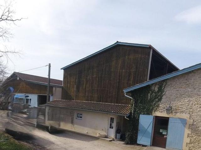 Maison 7 pièces 1 500 m²