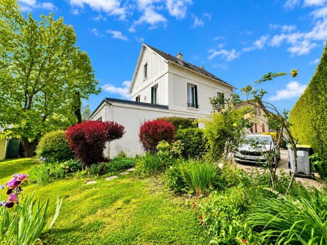 Maison 7 pièces 204 m²