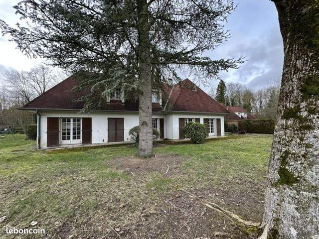 Maison 7 pièces 204 m²