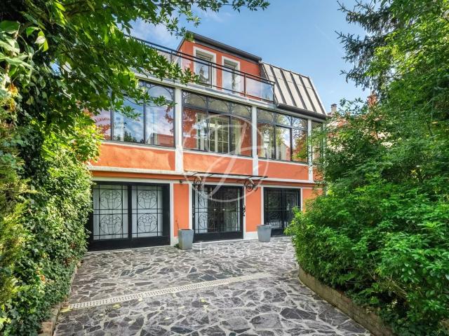 Maison 7 pièces 204 m²
