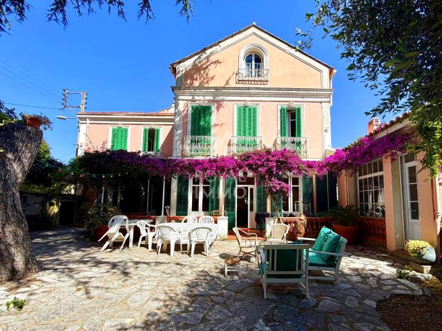 Maison 7 pièces 204 m²