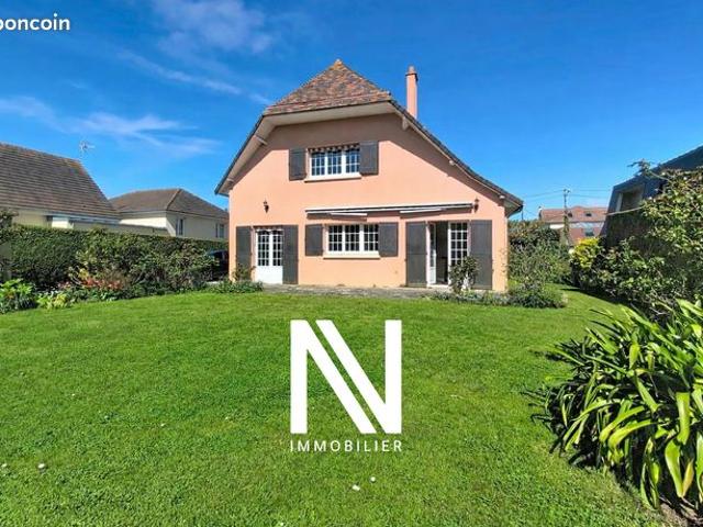 Maison 7 pièces 204 m²