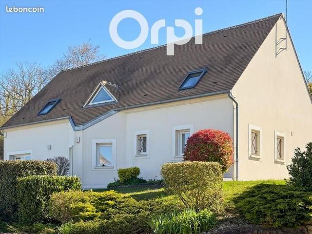 Maison 7 pièces 204 m²