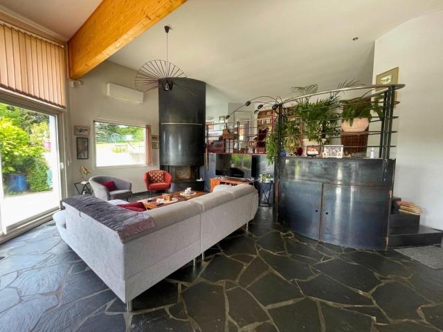 Maison 7 pièces 204 m²