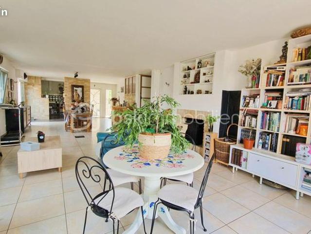 Maison 7 pièces 204 m²