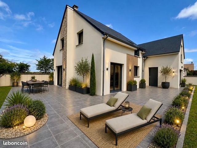 Maison 7 pièces 204 m²