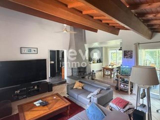 Maison 7 pièces 204 m²