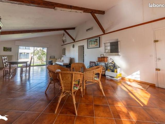 Maison 7 pièces 204 m²