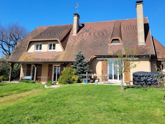 Maison 7 pièces 204 m²