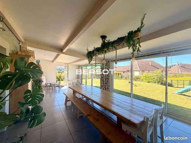 Maison 7 pièces 204 m²