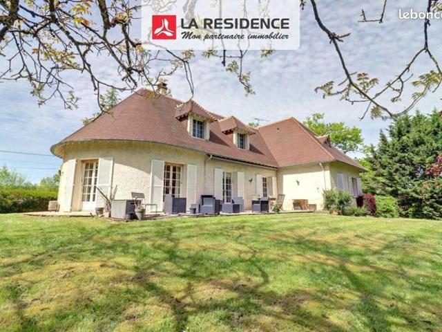 Maison 7 pièces 204 m²