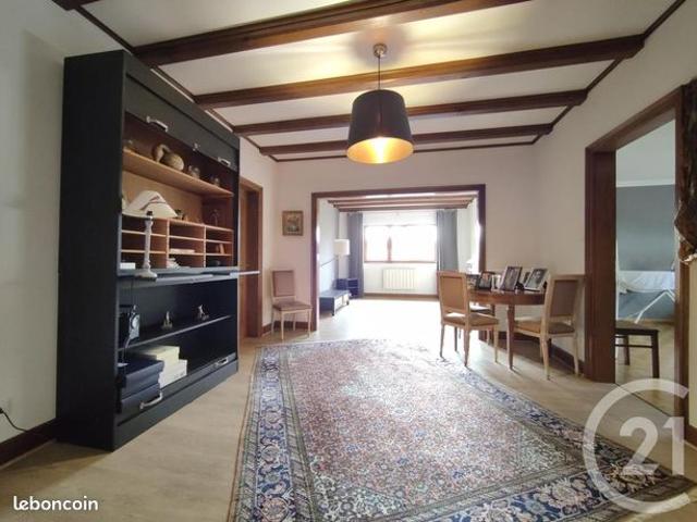 Maison 7 pièces 204 m²