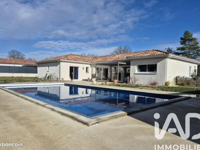 Maison 7 pièces 204 m²