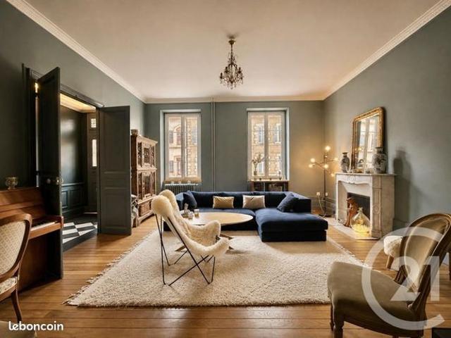 Maison 7 pièces 204 m²