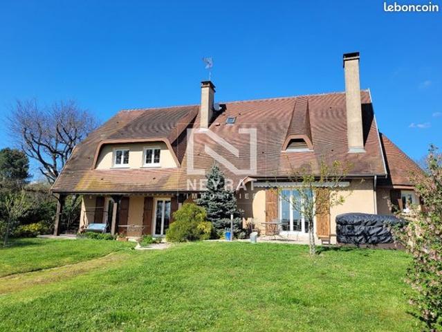 Maison 7 pièces 204 m²
