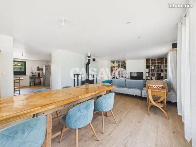 Maison 7 pièces 205 m²
