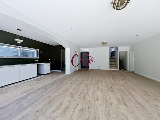 Maison 7 pièces 205 m²