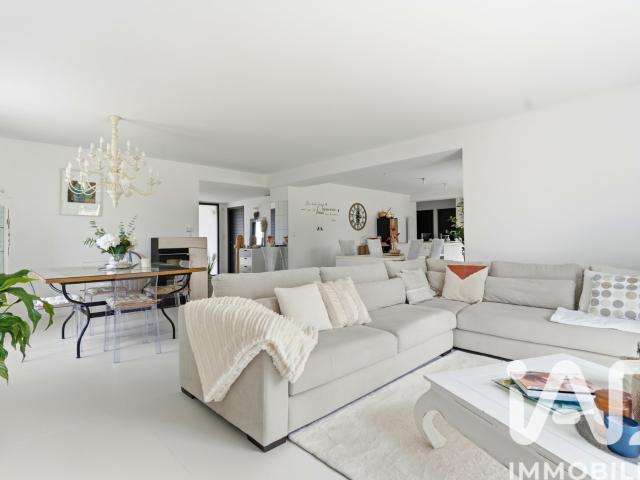 Maison 7 pièces 205 m²