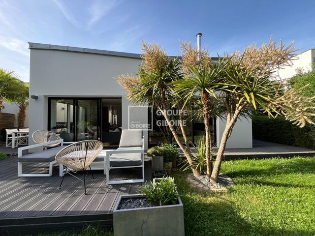 Maison 7 pièces 205 m²