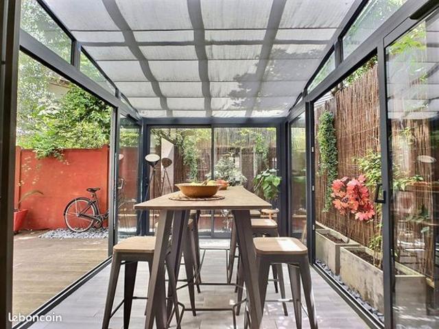 Maison 7 pièces 205 m²