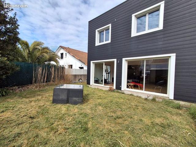 Maison 7 pièces 205 m²