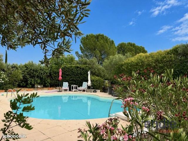 Maison 7 pièces 205 m²