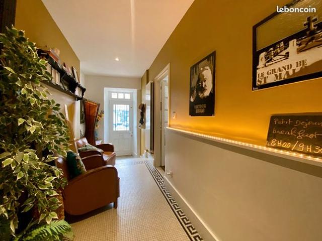 Maison 7 pièces 205 m²