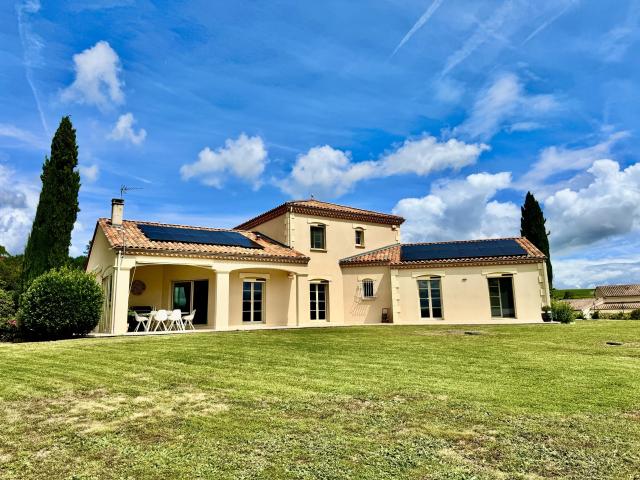 Maison 7 pièces 205 m²