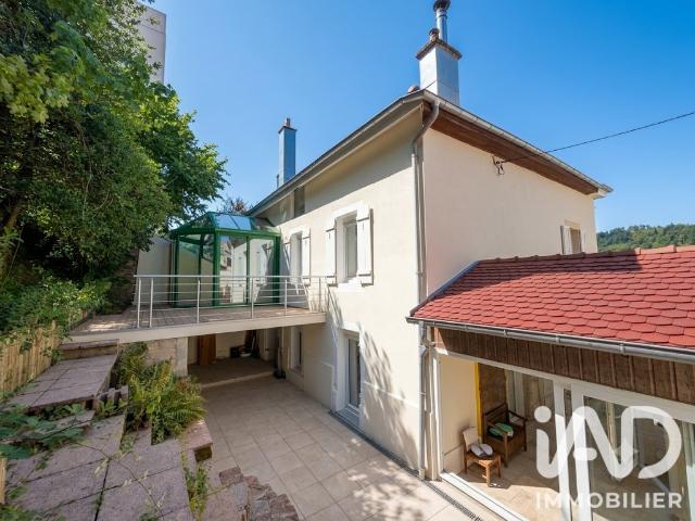 Maison 7 pièces 205 m²