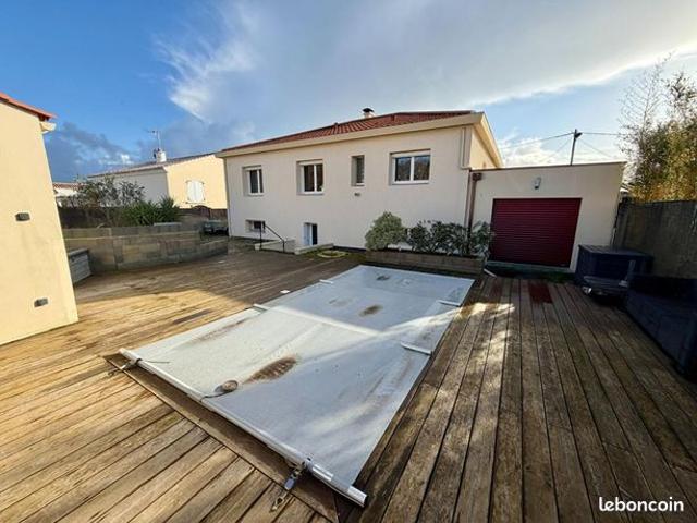 Maison 7 pièces 205 m²