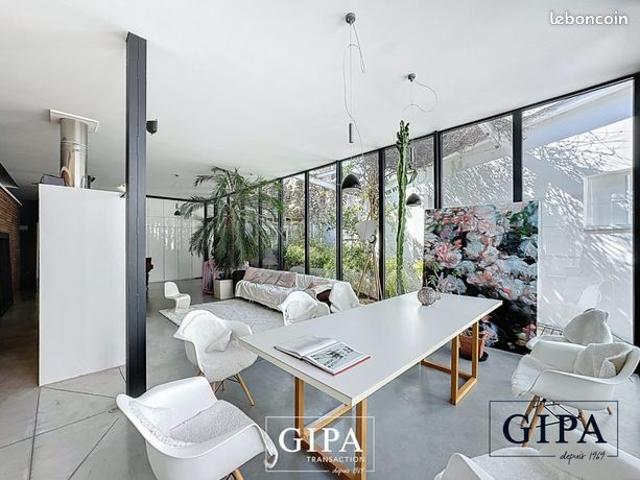 Maison 7 pièces 205 m²