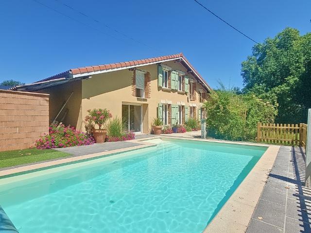Maison 7 pièces 205 m²