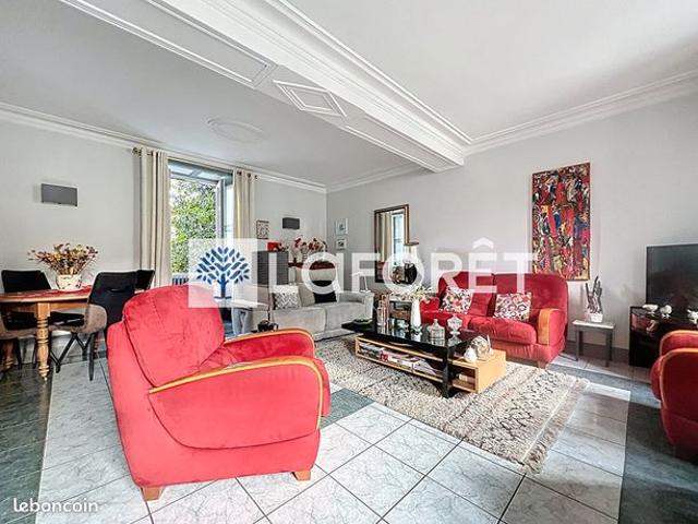 Maison 7 pièces 205 m²