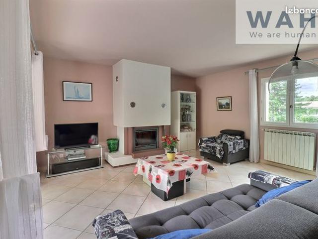 Maison 7 pièces 205 m²