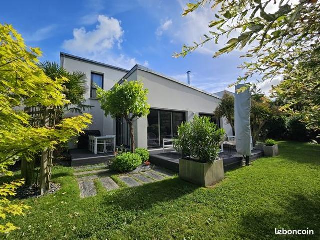 Maison 7 pièces 205 m²