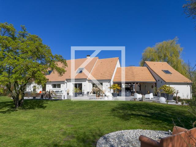 Maison 7 pièces 205 m²