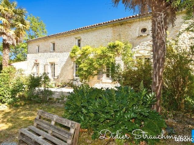 Maison 7 pièces 205 m²