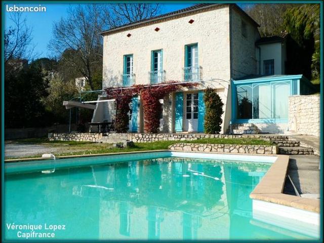 Maison 7 pièces 205 m²