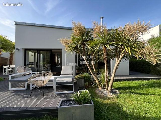 Maison 7 pièces 205 m²