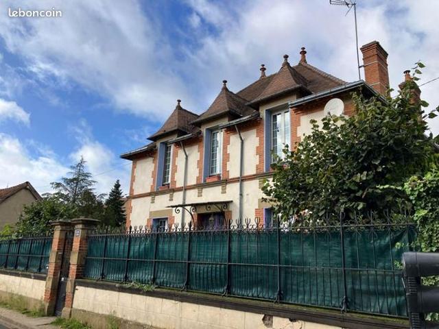 Maison 7 pièces 205 m²