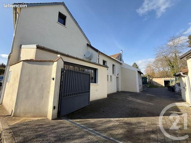 Maison 7 pièces 205 m²