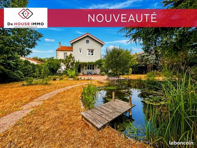 Maison 7 pièces 205 m²