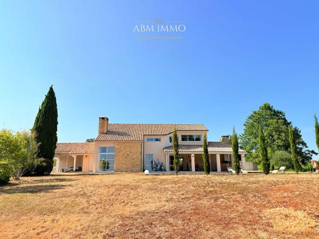 Maison 7 pièces 205 m²