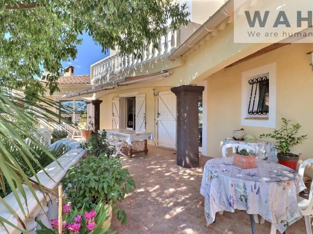 Maison 7 pièces 205 m²