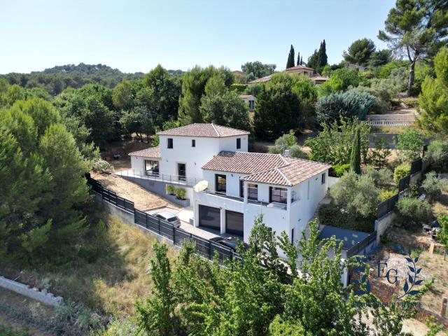 Maison 7 pièces 205 m²