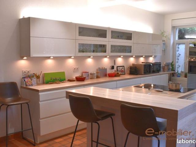 Maison 7 pièces 205 m²