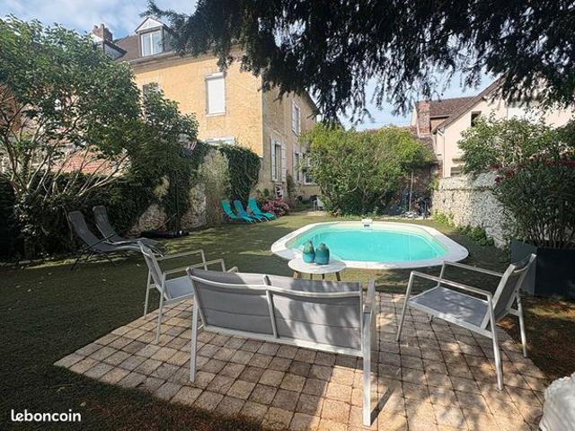 Maison 7 pièces 205 m²